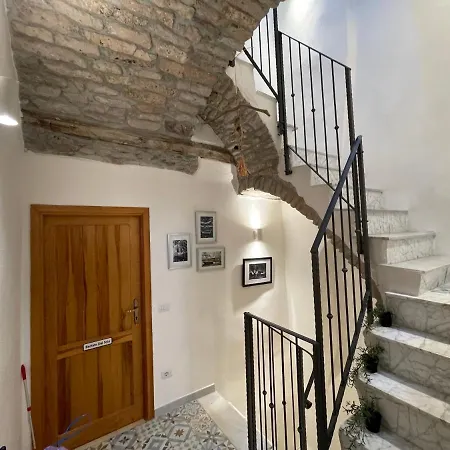 Large Stunning Studio Location *